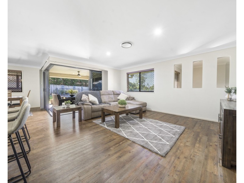 6 Bernard Court, Highfields QLD 4352