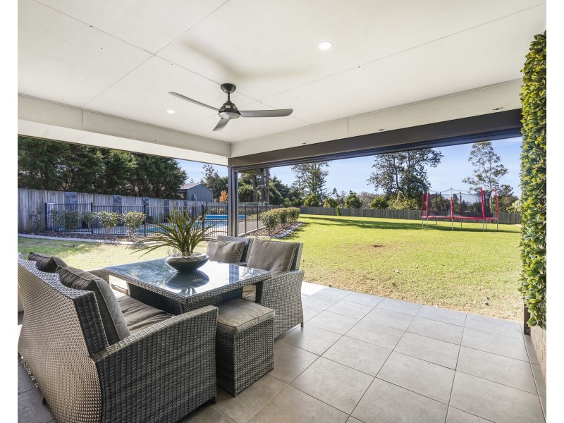 6 Bernard Court, Highfields QLD 4352