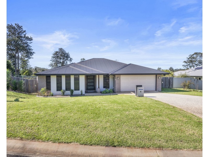 6 Bernard Court, Highfields QLD 4352