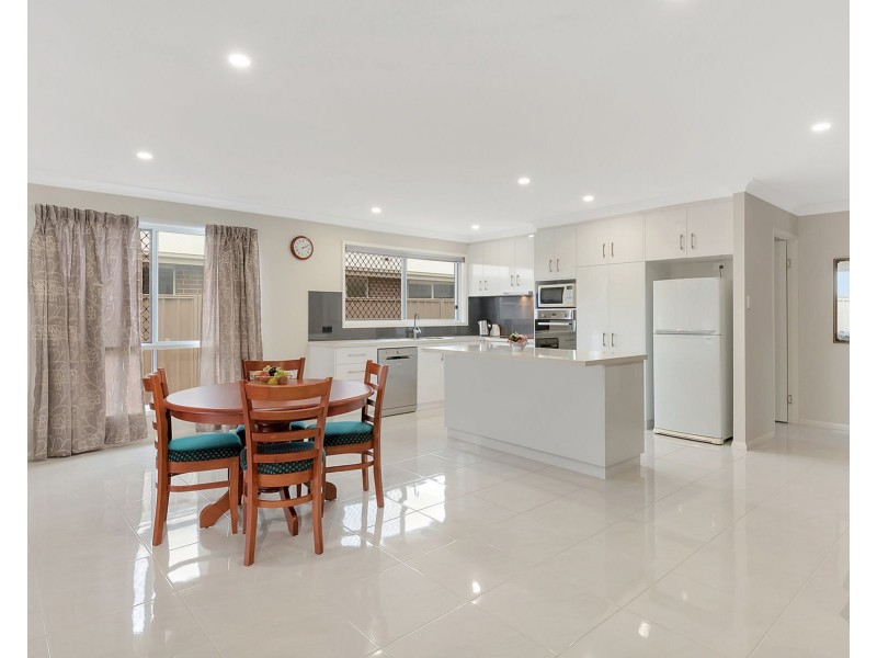 5 Chainey Court, Glenvale QLD 4350
