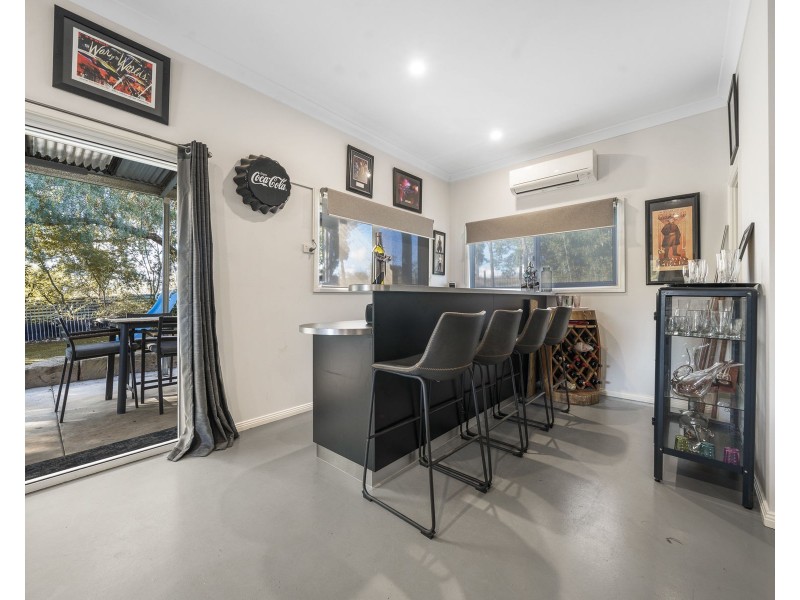 11 Phalaris Court, Meringandan West QLD 4352