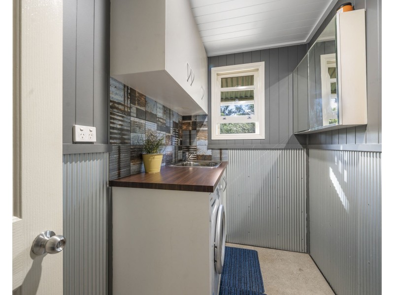 11 Phalaris Court, Meringandan West QLD 4352