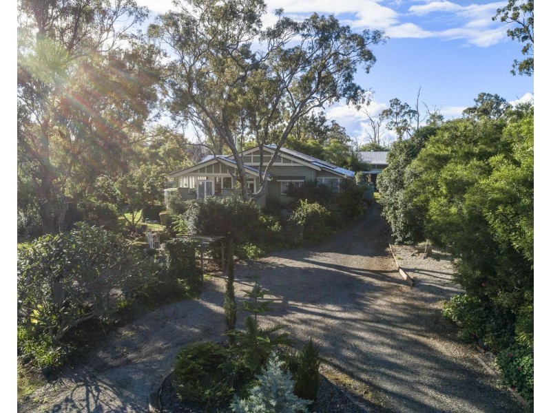 11 Phalaris Court, Meringandan West QLD 4352