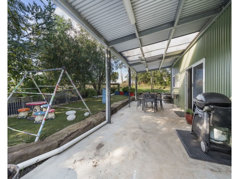 11 Phalaris Court, Meringandan West QLD 4352