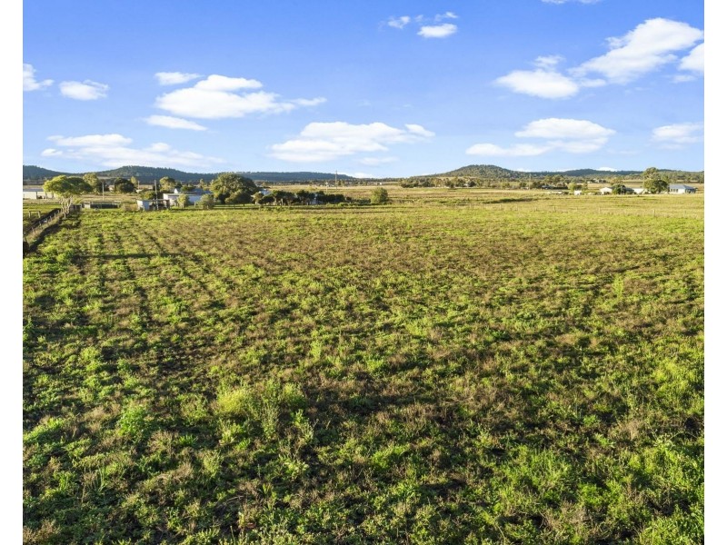 30 Bell Road, Greenmount East QLD 4359