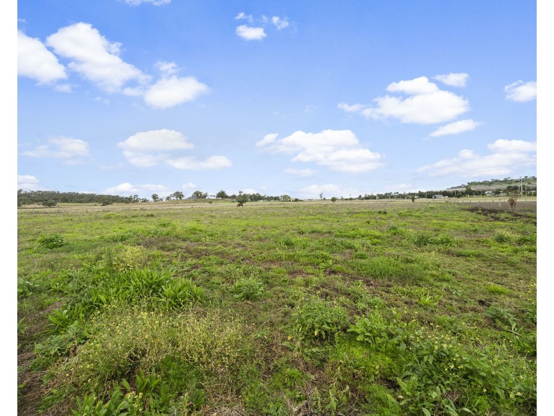30 Bell Road, Greenmount East QLD 4359