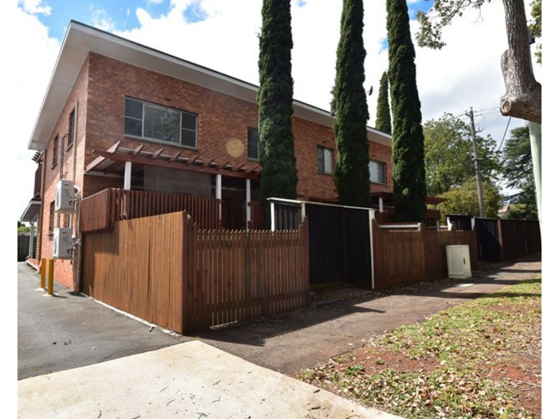 4/99 Campbell Street, East Toowoomba QLD 4350
