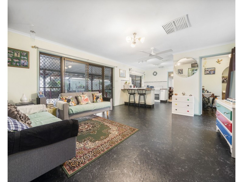 52 John Street, Goombungee QLD 4354