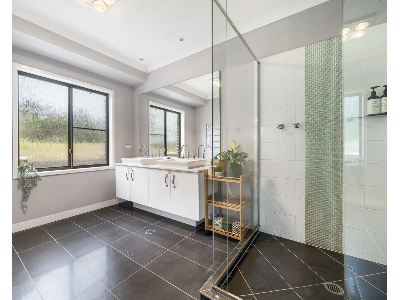 11 Jack Court, Murphys Creek QLD 4352