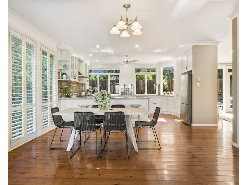 6 Roderic Court, Mount Lofty QLD 4350