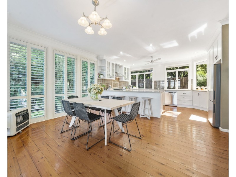 6 Roderic Court, Mount Lofty QLD 4350