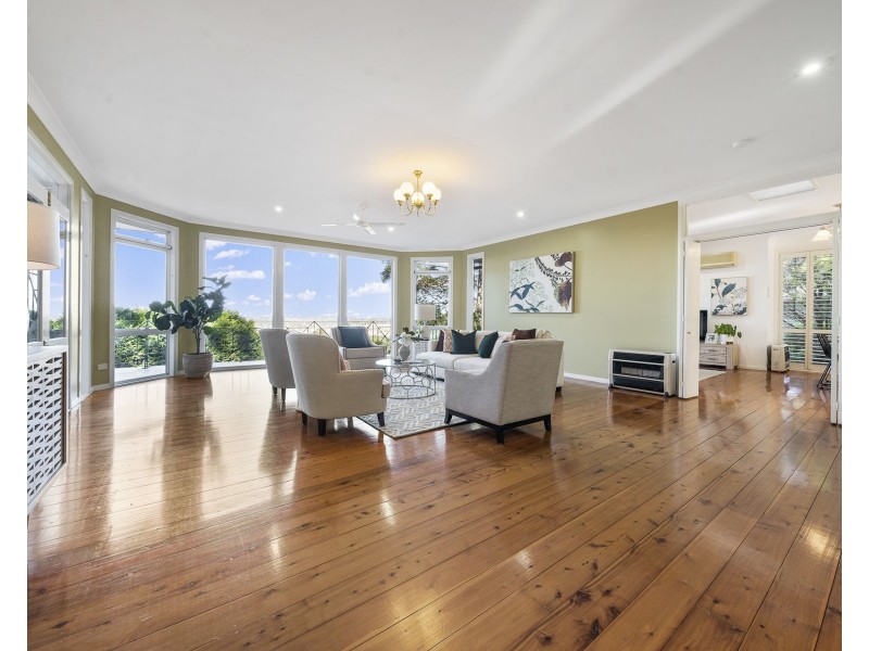 6 Roderic Court, Mount Lofty QLD 4350