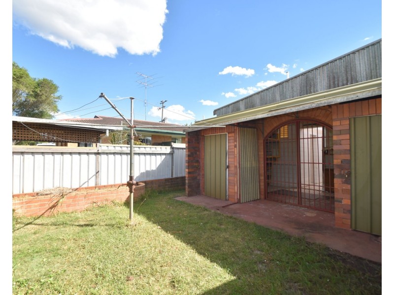 2 Wombyra Street, Newtown QLD 4350