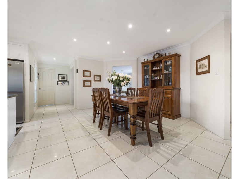27 Bunya View Drive, Highfields QLD 4352