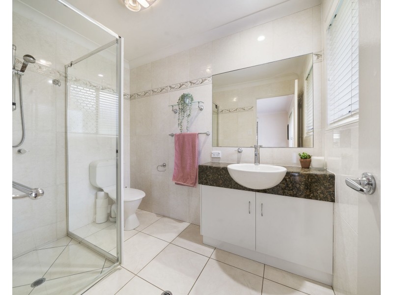 27 Bunya View Drive, Highfields QLD 4352