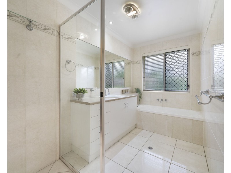 27 Bunya View Drive, Highfields QLD 4352