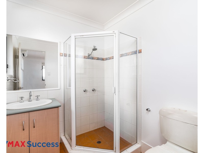 32 Swartz Street, Kearneys Spring QLD 4350