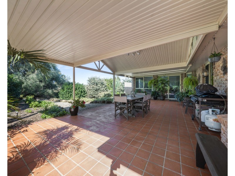 1 Rainbow Court, Gowrie Junction QLD 4352