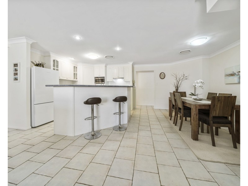 1 Rainbow Court, Gowrie Junction QLD 4352