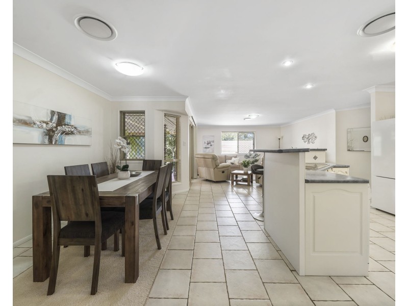 1 Rainbow Court, Gowrie Junction QLD 4352