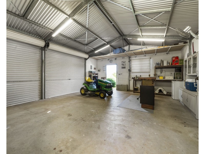 1 Rainbow Court, Gowrie Junction QLD 4352