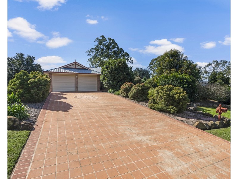 1 Rainbow Court, Gowrie Junction QLD 4352