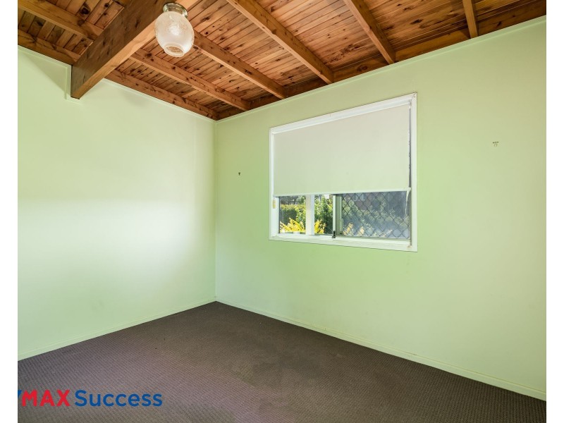 11 Oakleigh Street, Rockville QLD 4350