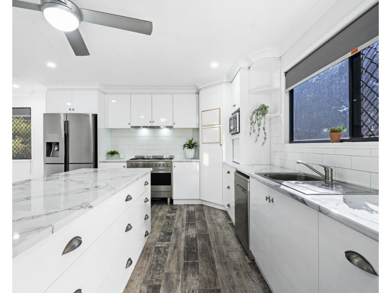 7 Nichols Drive, Glencoe QLD 4352