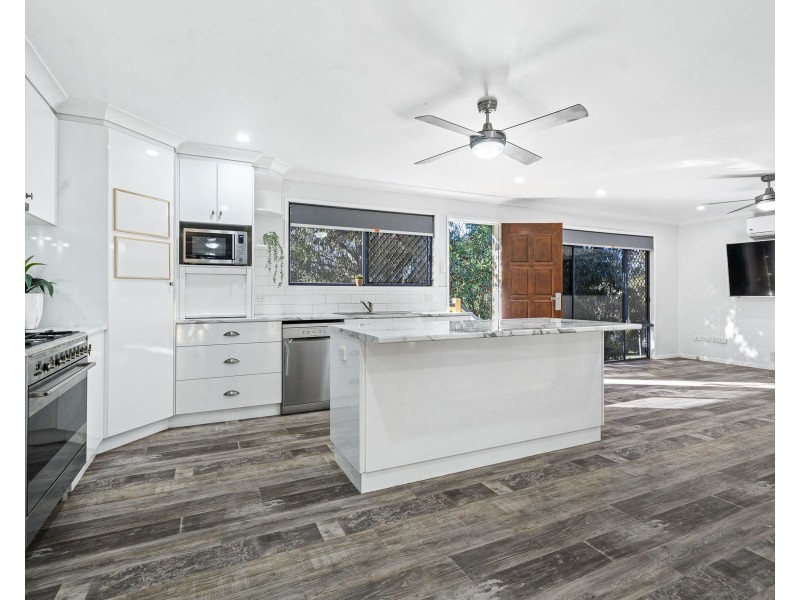 7 Nichols Drive, Glencoe QLD 4352