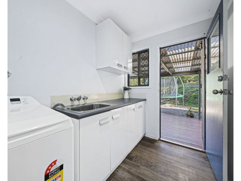 7 Nichols Drive, Glencoe QLD 4352