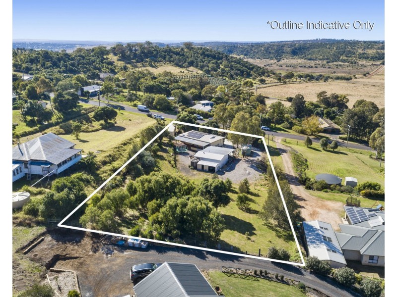 7 Nichols Drive, Glencoe QLD 4352