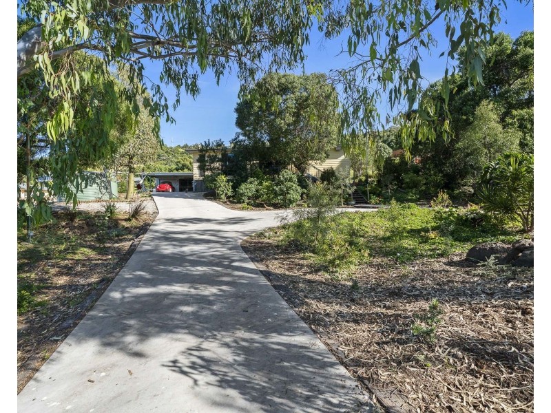 7 Nichols Drive, Glencoe QLD 4352