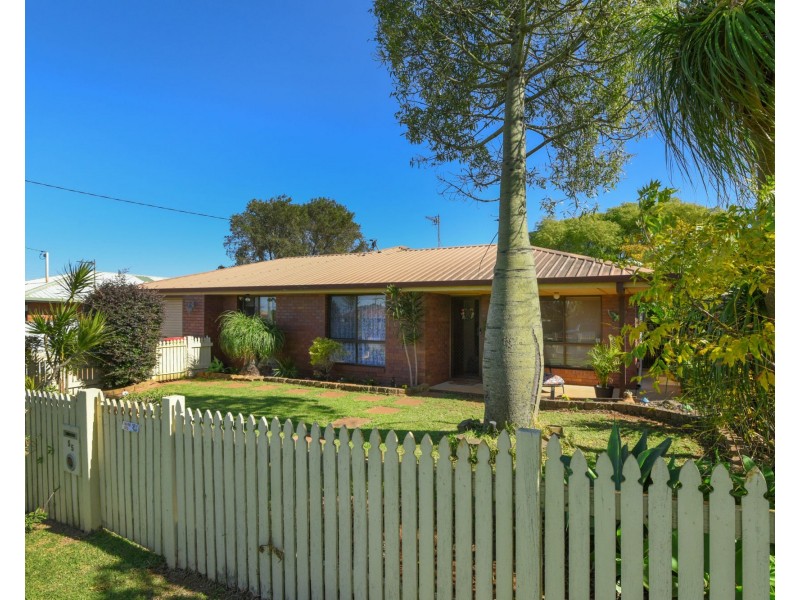 55 Traminer Drive, Wilsonton Heights QLD 4350