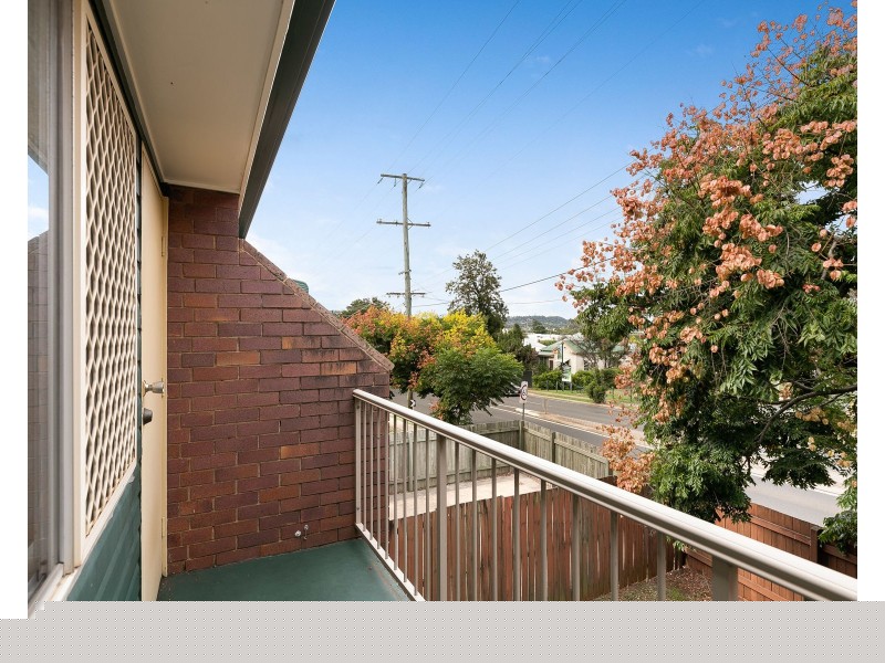 2/177a West Street, Newtown QLD 4350