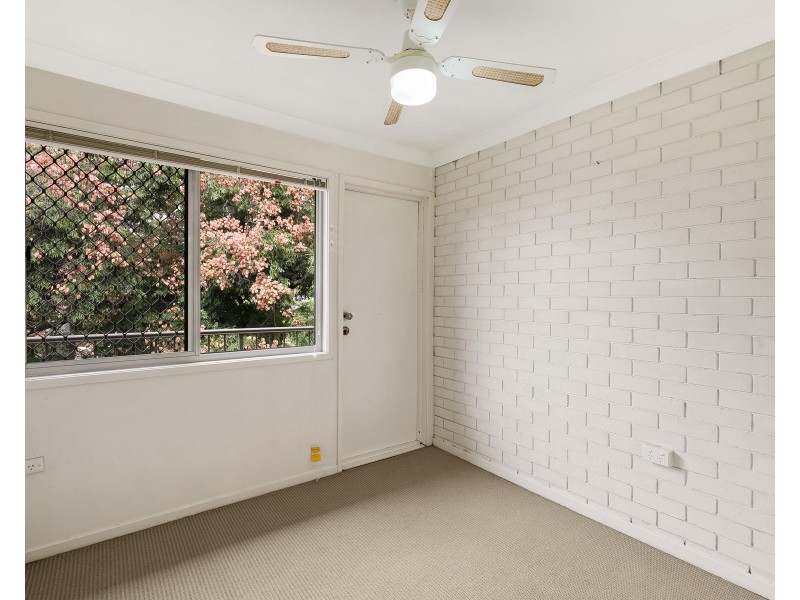2/177a West Street, Newtown QLD 4350