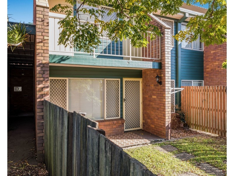 2/177a West Street, Newtown QLD 4350