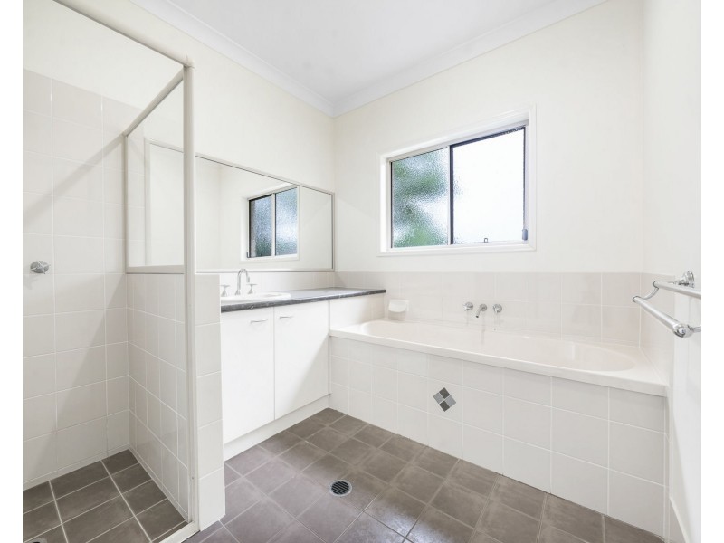 3 Scenic Court, Gowrie Junction QLD 4352