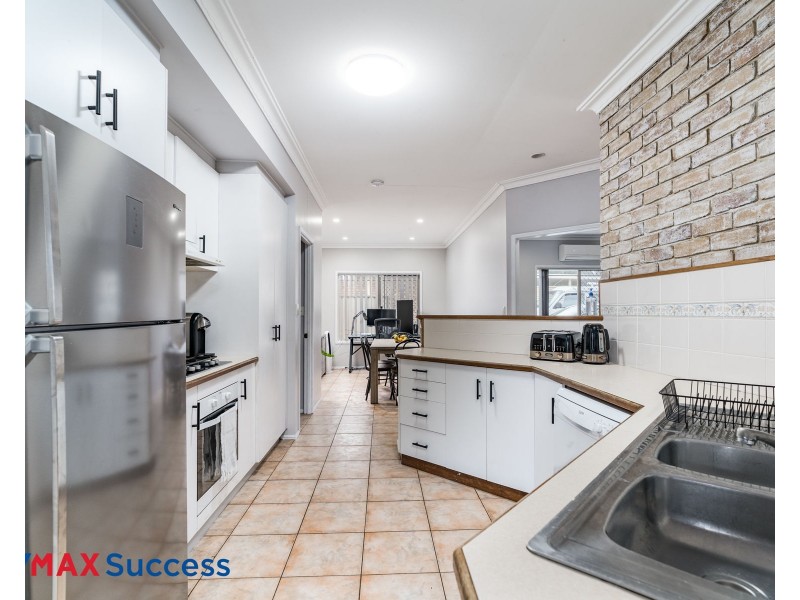 109 Hursley Road, Glenvale QLD 4350