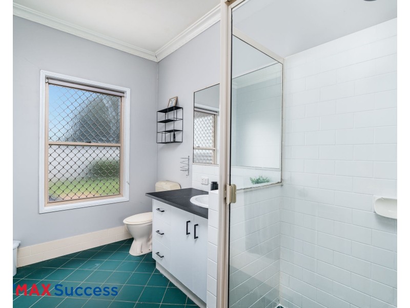 109 Hursley Road, Glenvale QLD 4350