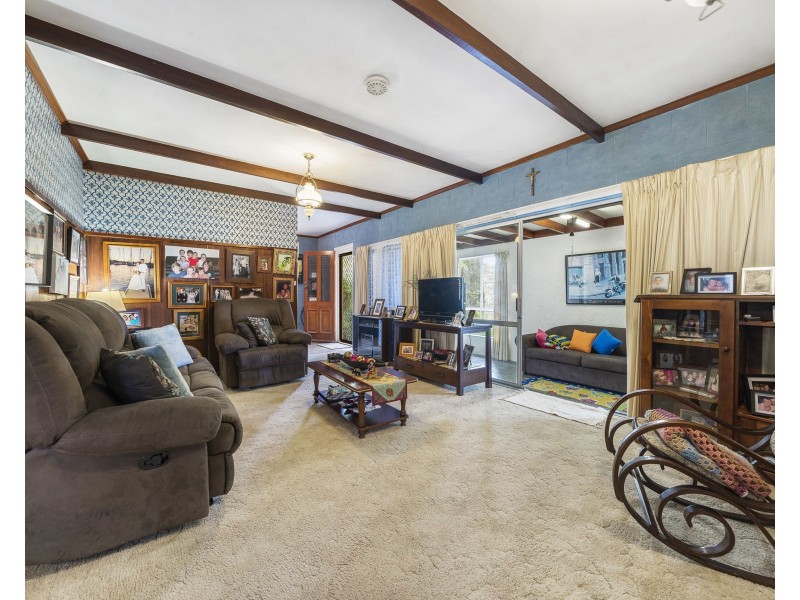 3 Owen Street, Mount Lofty QLD 4350