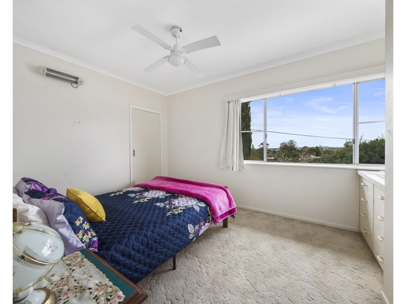 3 Owen Street, Mount Lofty QLD 4350