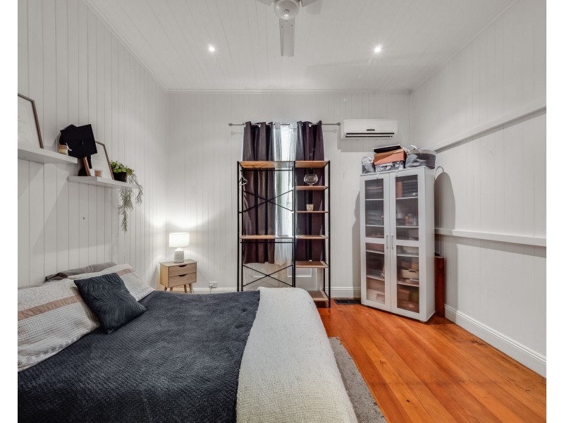 65 West Street, Newtown QLD 4350