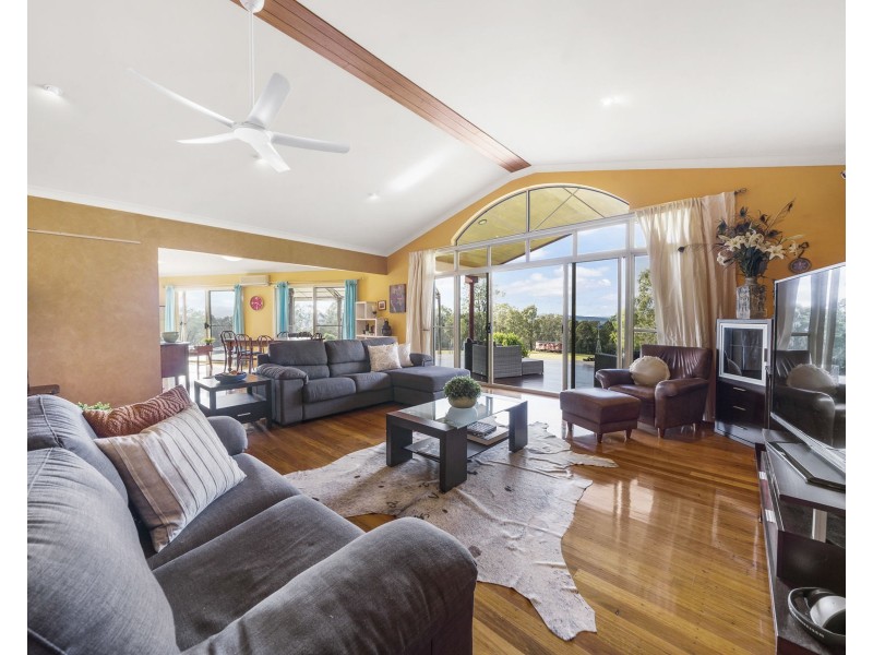 71 Osborn Road, Murphys Creek QLD 4352