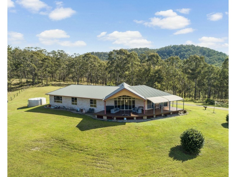 71 Osborn Road, Murphys Creek QLD 4352