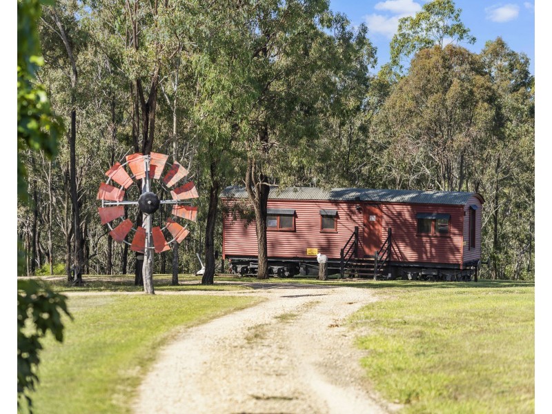 71 Osborn Road, Murphys Creek QLD 4352