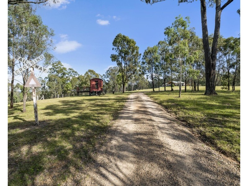71 Osborn Road, Murphys Creek QLD 4352