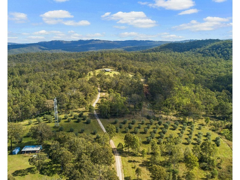 71 Osborn Road, Murphys Creek QLD 4352