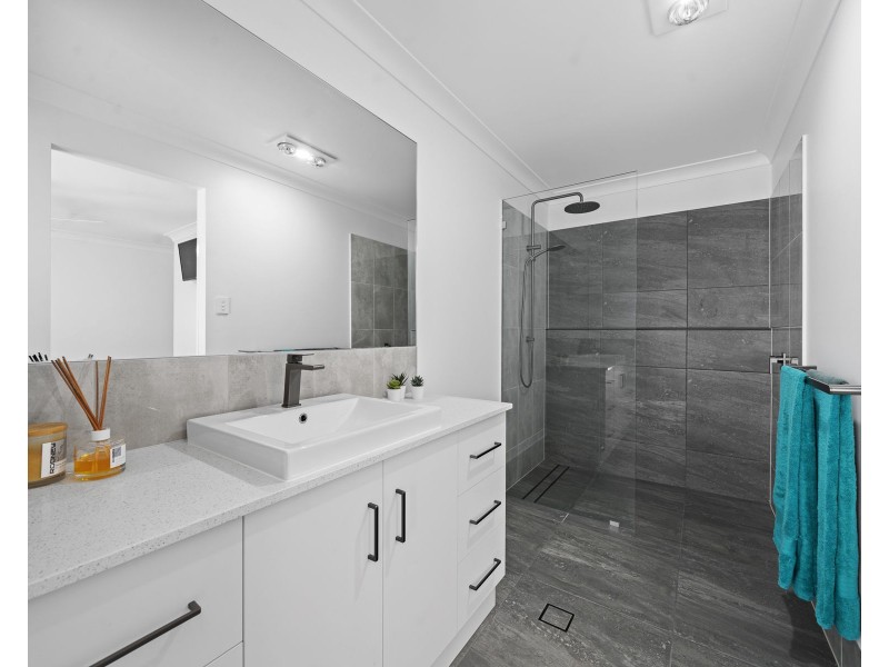41 Harrow Street, Cambooya QLD 4358