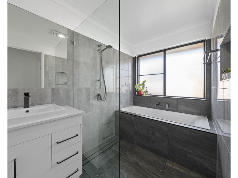 41 Harrow Street, Cambooya QLD 4358
