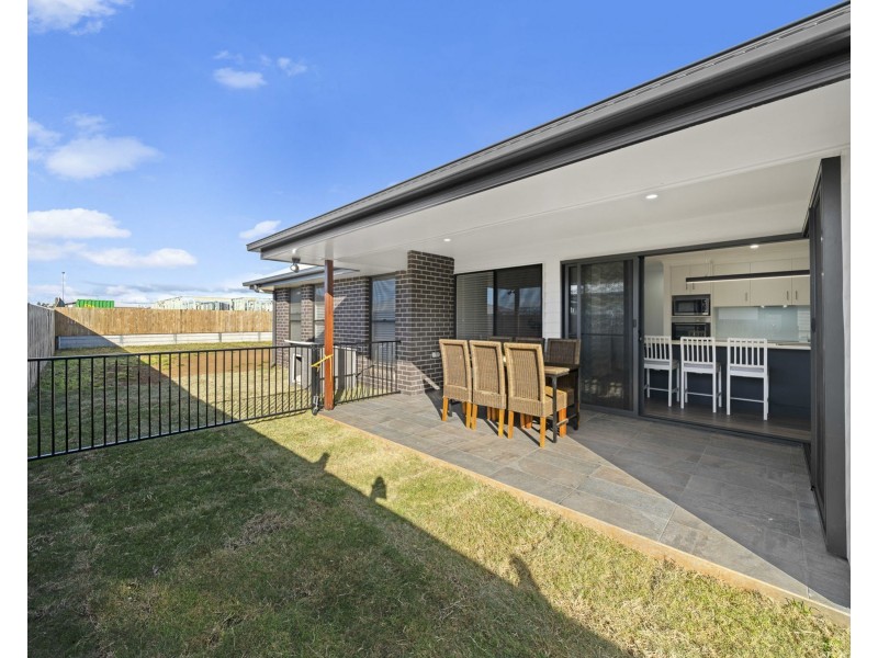 41 Harrow Street, Cambooya QLD 4358